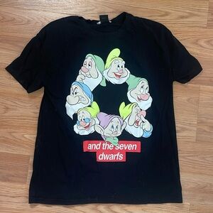 Zara graphic Tee. Size Small